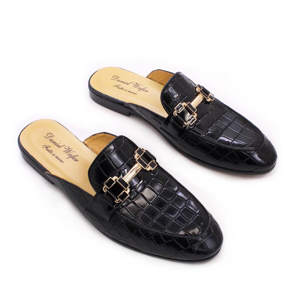 Модная мужская кожаная полуобувь, черная, с острым носком, плоская, с тиснением под крокодила, с металлической пряжкой, удобная повседневная мужская обувь, домашняя обувь 46 чёрный
Модная мужская кожаная полуобувь, черная, с острым носком, плоская, с тиснением под крокодила, с металлической пряжкой, удобная повседневная мужская обувь, домашняя обувь 46 чёрный