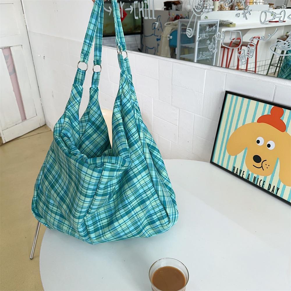 Colorful Plaid Shoulder Bags for Women Large Capacity Portable Ladies Tote Underarm Bag Travel Outdoor Female Casual Handbags
Colorful Plaid Shoulder Bags for Women Large Capacity Portable Ladies Tote Underarm Bag Travel Outdoor Female Casual Handbags