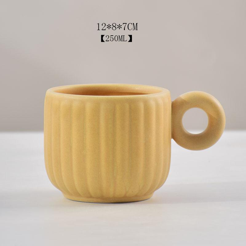 BR250ml Classical Ceramic Cup&saucer Dining Table Coffee Mug Milk Mugs Afternoon Tea Teacup Fruit Juice Container Breakfast CupEY 250ML
BR250ml Classical Ceramic Cup&saucer Dining Table Coffee Mug Milk Mugs Afternoon Tea Teacup Fruit Juice Container Breakfast CupEY 250ML