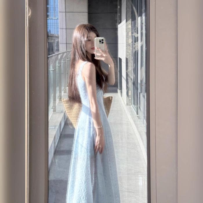 French blue square neck suspender dress women s summer vacation dress slim waist skirt gentle wind fluffy long dress XL
French blue square neck suspender dress women s summer vacation dress slim waist skirt gentle wind fluffy long dress XL