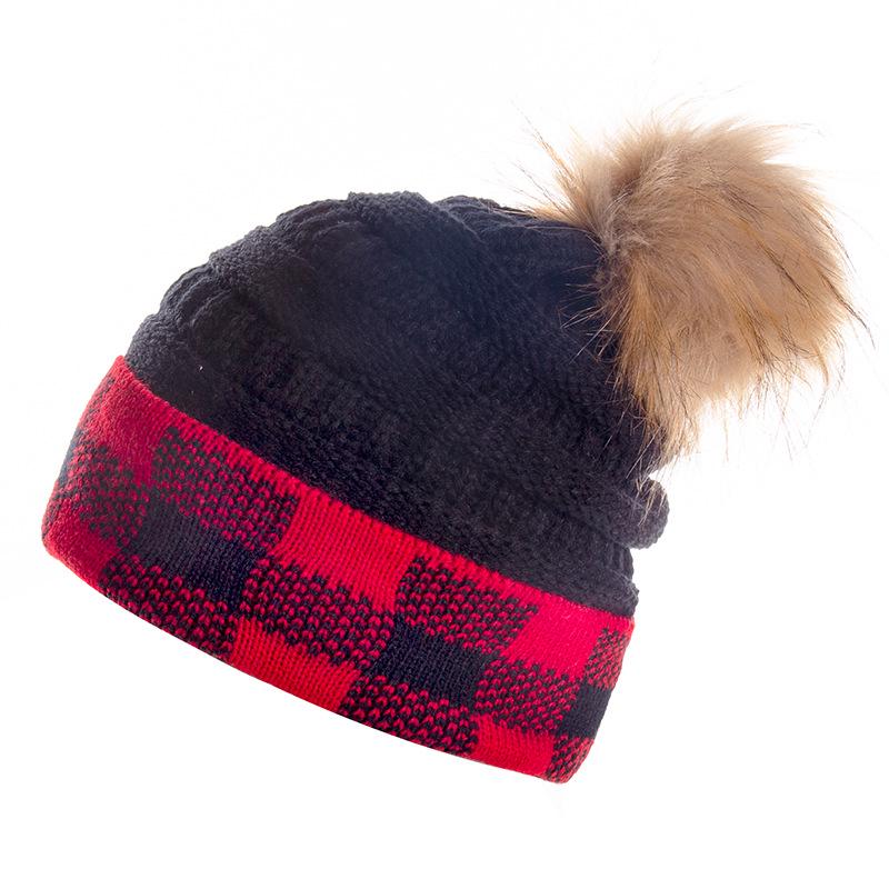 Cozy Plaid Pom Pom Knit Hat - Thickened Winter Warmth One Size
Cozy Plaid Pom Pom Knit Hat - Thickened Winter Warmth One Size