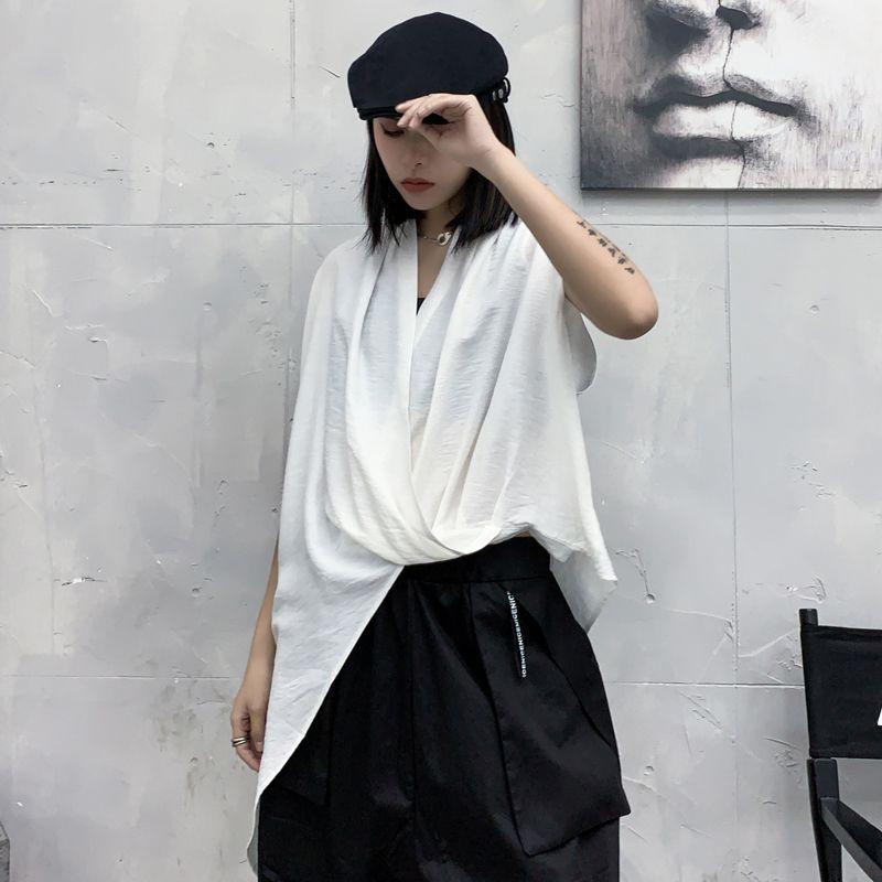 Fashion Trendy 2025 Summer Wear New Arrival Pullover Short-Sleeved T-shirt Women s Dark Series Stylish Irregular Top Deep V Neck T White All yards
Fashion Trendy 2025 Summer Wear New Arrival Pullover Short-Sleeved T-shirt Women s Dark Series Stylish Irregular Top Deep V Neck T White All yards