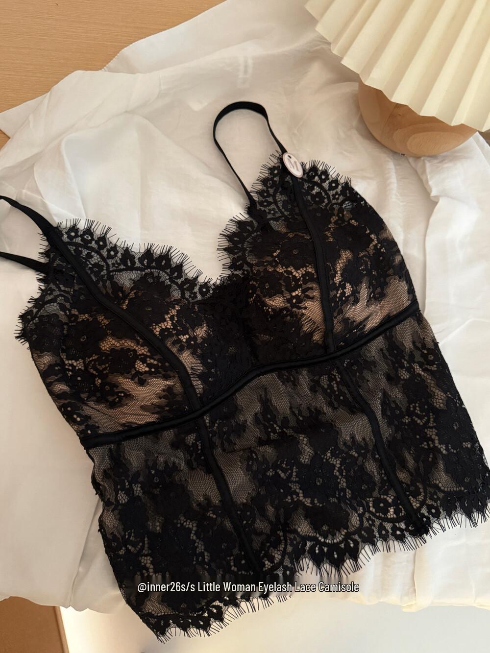 Women s Lace Camisole with Built-In Pads: Sexy, Slimming Vest Top for Outerwear L (55-65 kg)
Women s Lace Camisole with Built-In Pads: Sexy, Slimming Vest Top for Outerwear L (55-65 kg)