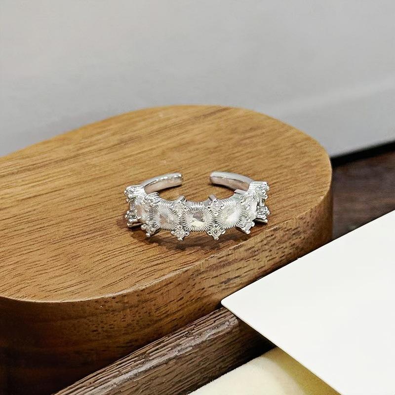 Fashion Fireworks Bloom Bead Opening Ring Women S Niche High-End Sense Light Luxury Elegant Temperament Personalized Brushed Jewelry Adjustable opening
Fashion Fireworks Bloom Bead Opening Ring Women S Niche High-End Sense Light Luxury Elegant Temperament Personalized Brushed Jewelry Adjustable opening