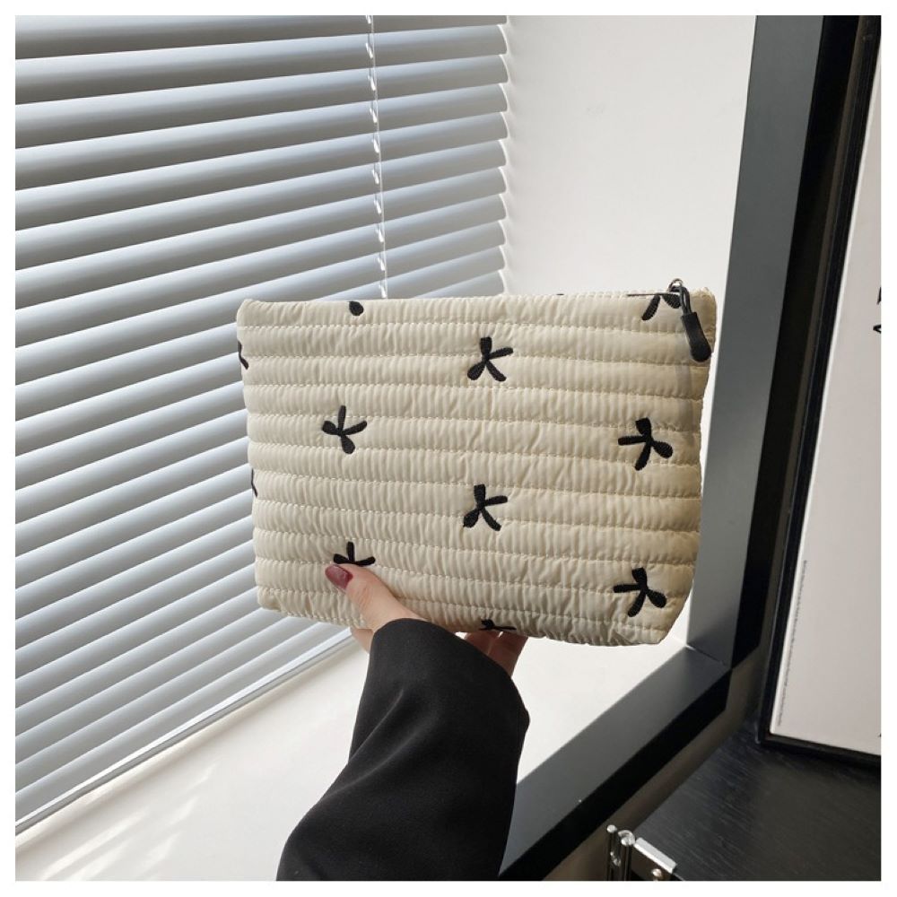 New ins portable fashi simple Korean clutch bag women s fashi Oxford cloth butterfly printing large-capacity cosmetic bag бежевый
New ins portable fashi simple Korean clutch bag women s fashi Oxford cloth butterfly printing large-capacity cosmetic bag бежевый