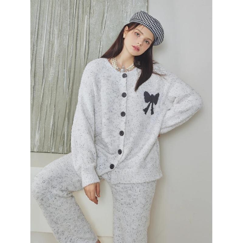Half-velvet Thickened Cartoon Print Sweet Casual Colorful Gauze Home Clothes Two-piece Comfortable Set One Size білий
Half-velvet Thickened Cartoon Print Sweet Casual Colorful Gauze Home Clothes Two-piece Comfortable Set One Size білий