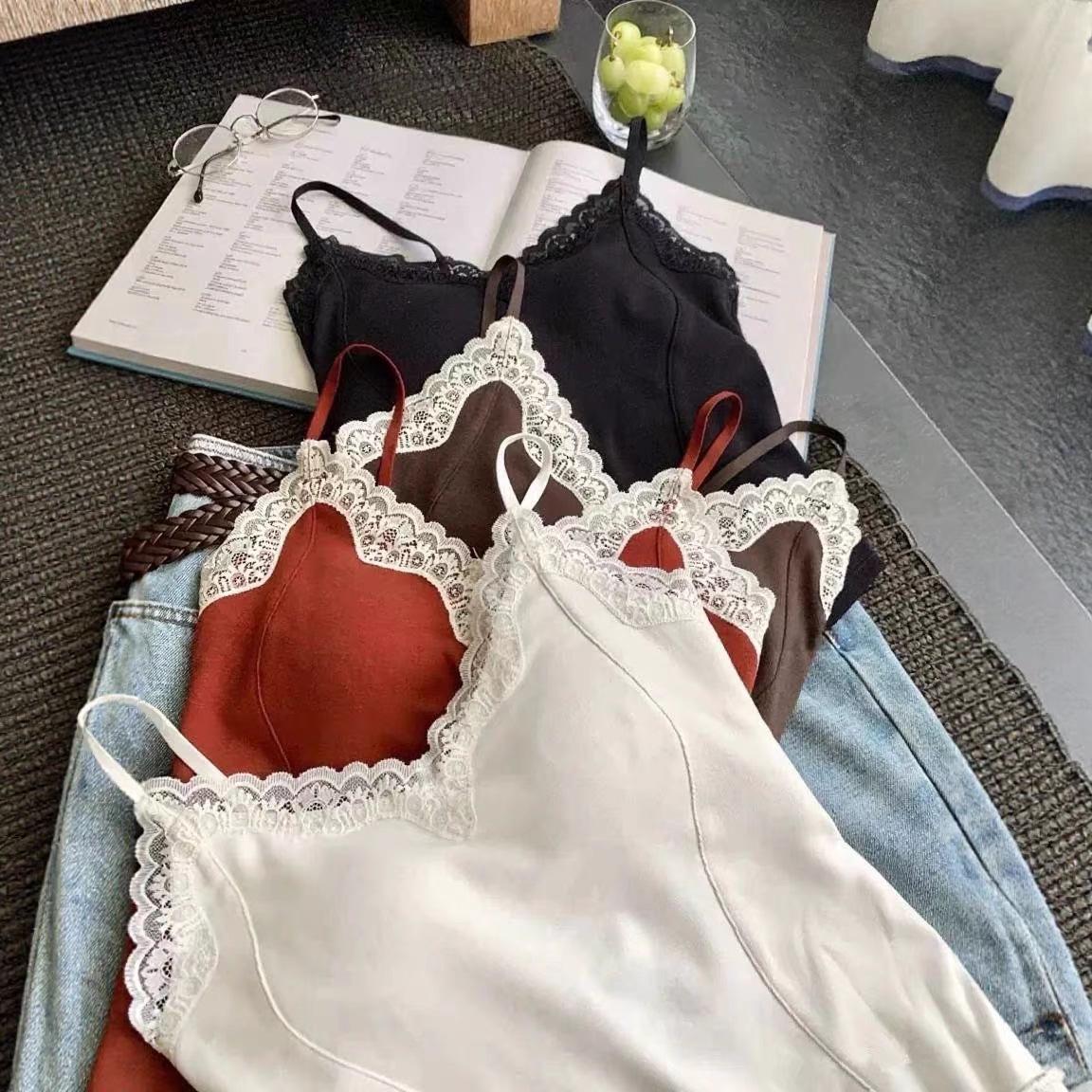 Women s French Lace Deep V-Neck Camisole with Padded Cups, Brushed Back, Perfect for Autumn/Winter Black
Women s French Lace Deep V-Neck Camisole with Padded Cups, Brushed Back, Perfect for Autumn/Winter Black