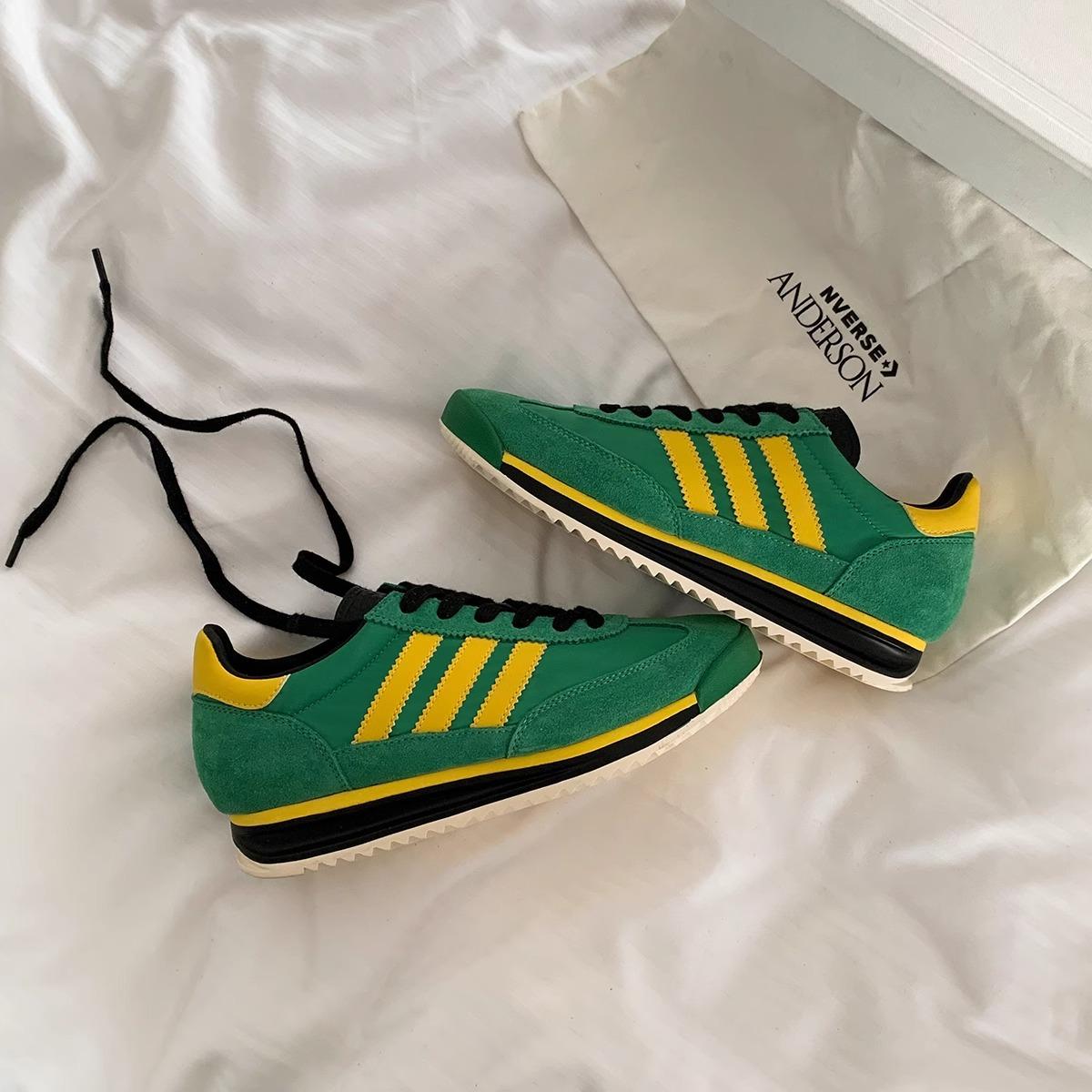 ~ Матовые немецкие тренировочные туфли женские 2025 новая платформа ретро спортивный и повседневный Форрест Гамп кеды 39 зелёный
~ Матовые немецкие тренировочные туфли женские 2025 новая платформа ретро спортивный и повседневный Форрест Гамп кеды 39 зелёный