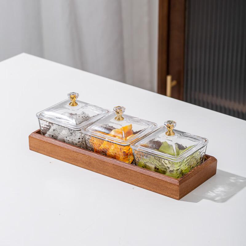 ME Gold Rim Hammered Glass Serving Set
ME Gold Rim Hammered Glass Serving Set