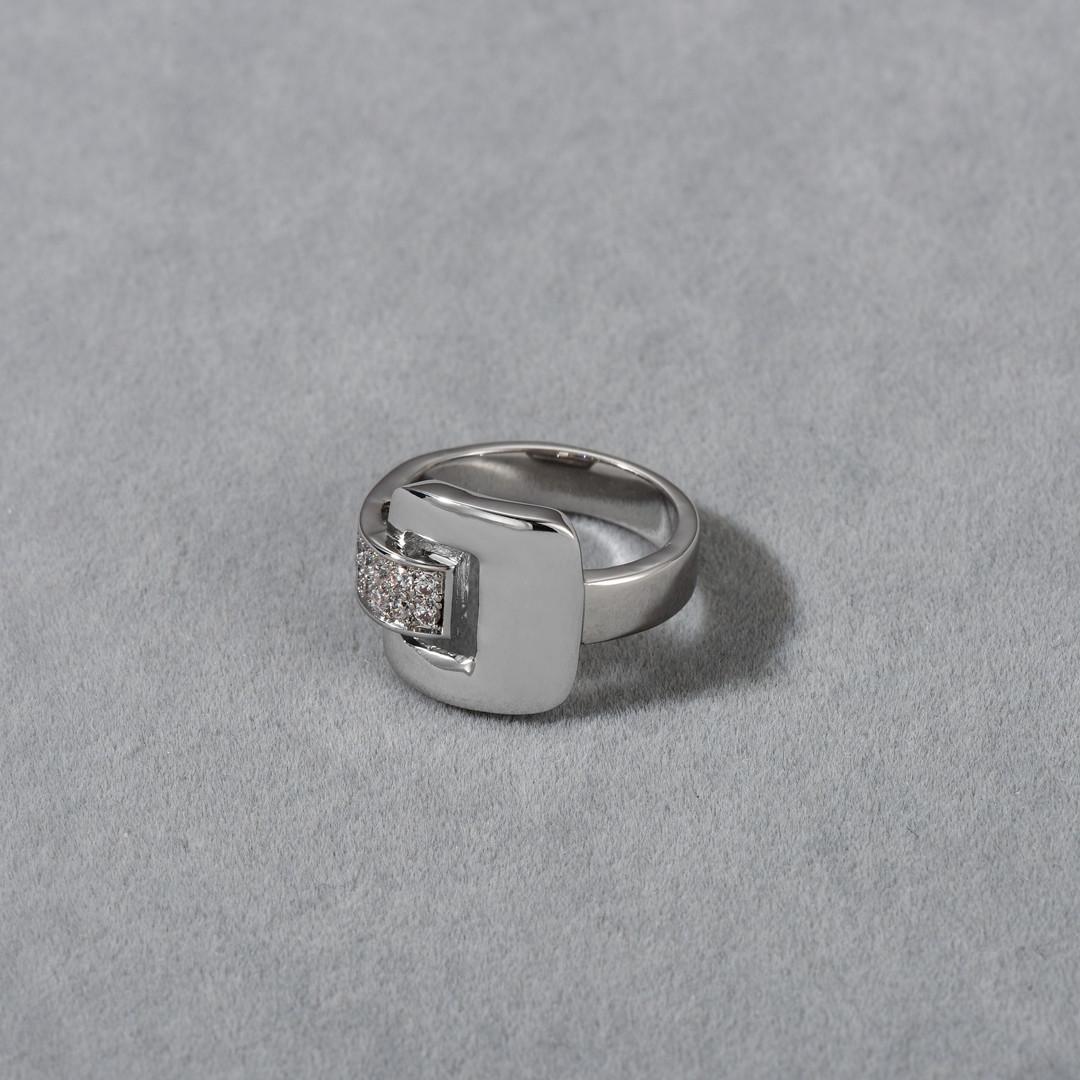 Niche Design Buckle Diamond Ring Women S Tide Simple Cold Style Fashionable Ring Tail Ring no. 6
Niche Design Buckle Diamond Ring Women S Tide Simple Cold Style Fashionable Ring Tail Ring no. 6