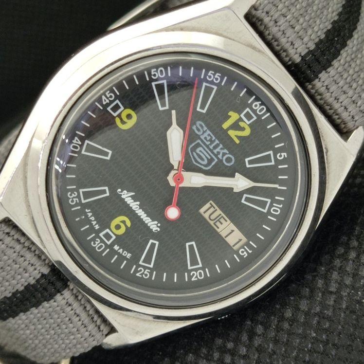 Б/У винтажные часы SEIKO 5 AUTOMATIC 7009A JAPAN MENS D/D BLACK WATCH 608h-a316702-2 SKU608h-a316702
Б/У винтажные часы SEIKO 5 AUTOMATIC 7009A JAPAN MENS D/D BLACK WATCH 608h-a316702-2 SKU608h-a316702