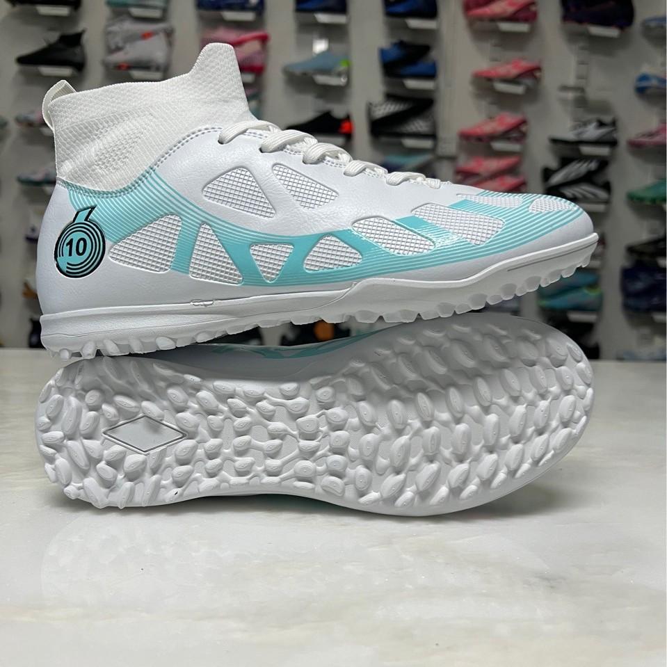 Football shoes autumn new high-top youth anti-skid broken nails adult long nails professional training football shoes 45
Football shoes autumn new high-top youth anti-skid broken nails adult long nails professional training football shoes 45