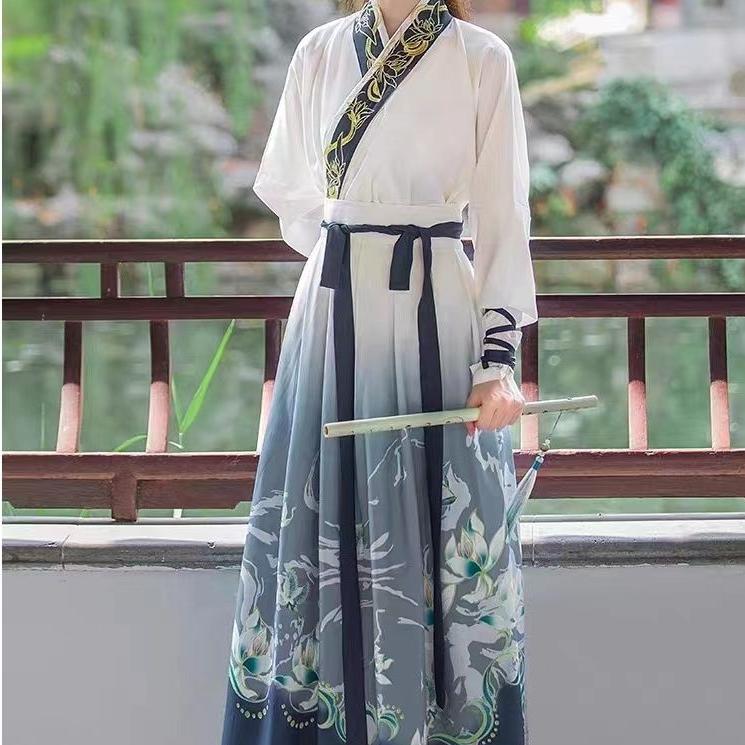 Костюм рыцаря боевых искусств Ханьфу в стиле династий Вэй и Цзинь
Костюм рыцаря боевых искусств Ханьфу в стиле династий Вэй и Цзинь