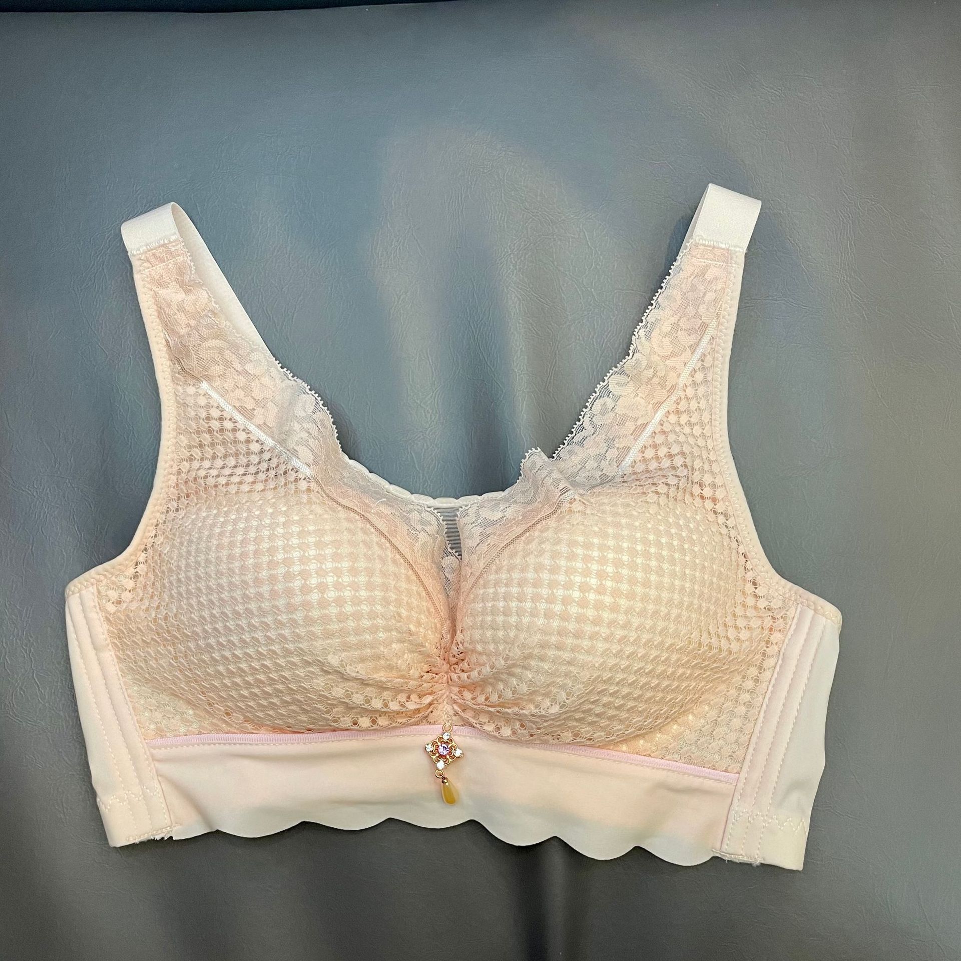 Large size lace vest underwear large chest bra whole order clearance bra adjustment vest 100
Large size lace vest underwear large chest bra whole order clearance bra adjustment vest 100