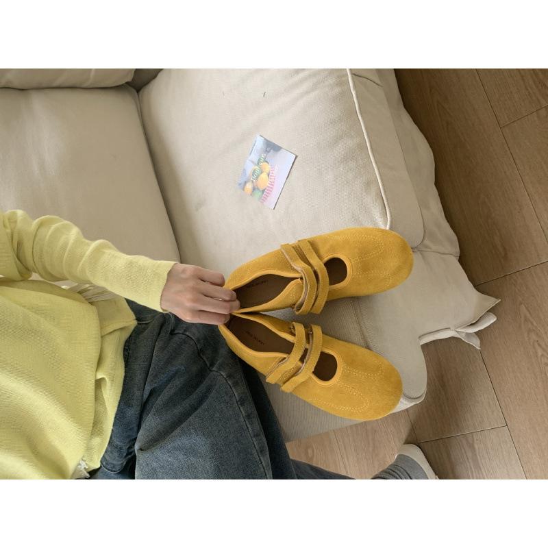 2025 autumn new suede light mouth Velcro flat-soled single shoes women s versatile one-word belt Mary Jane shoes 39 жовтий
2025 autumn new suede light mouth Velcro flat-soled single shoes women s versatile one-word belt Mary Jane shoes 39 жовтий