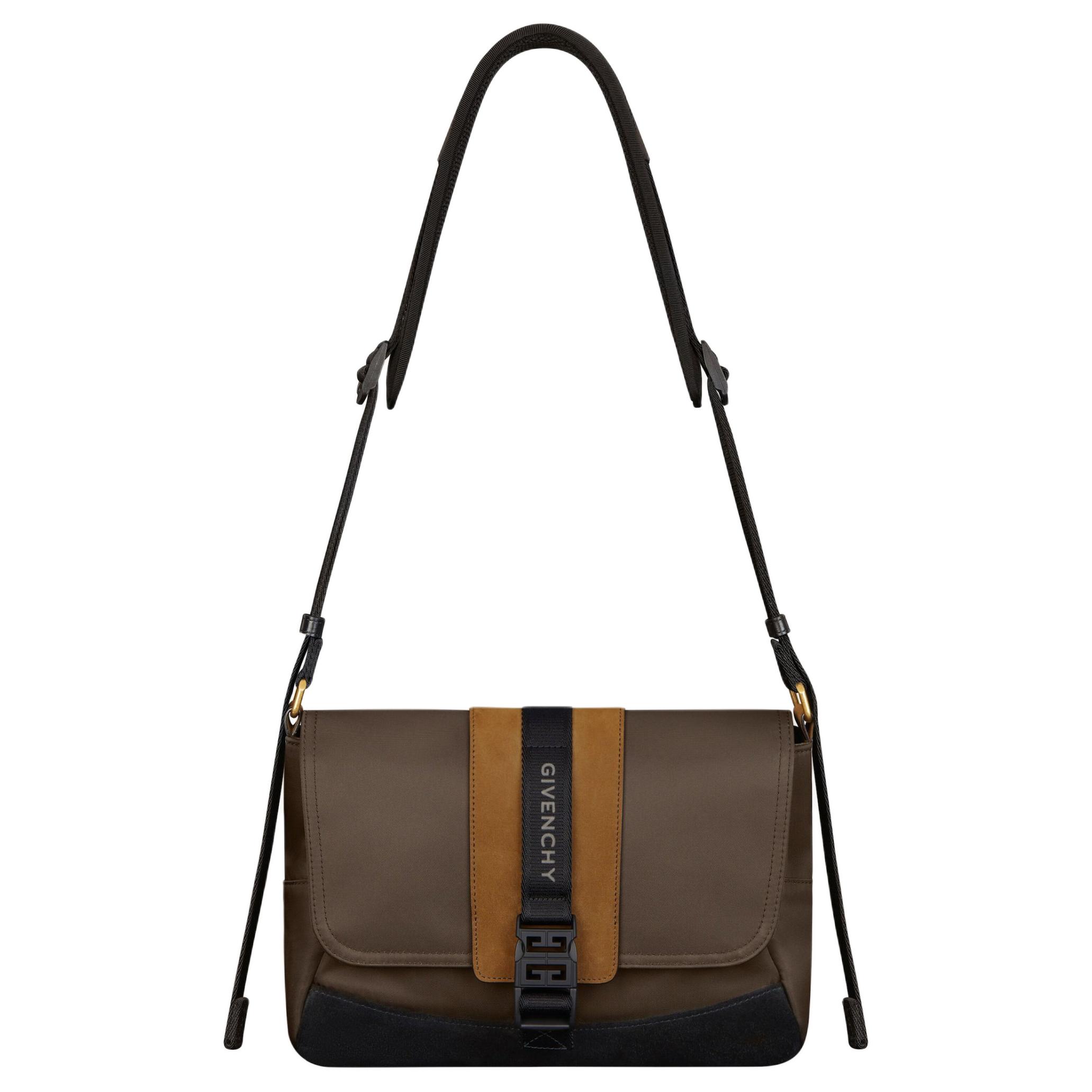 Givenchy G-Trail Flap Buckle Closure Calfskin Messenger Bag Men Shoulder Bag Chestnut BKU052K209-224 Basic Set (Bag+Dust Bag)
Givenchy G-Trail Flap Buckle Closure Calfskin Messenger Bag Men Shoulder Bag Chestnut BKU052K209-224 Basic Set (Bag+Dust Bag)
