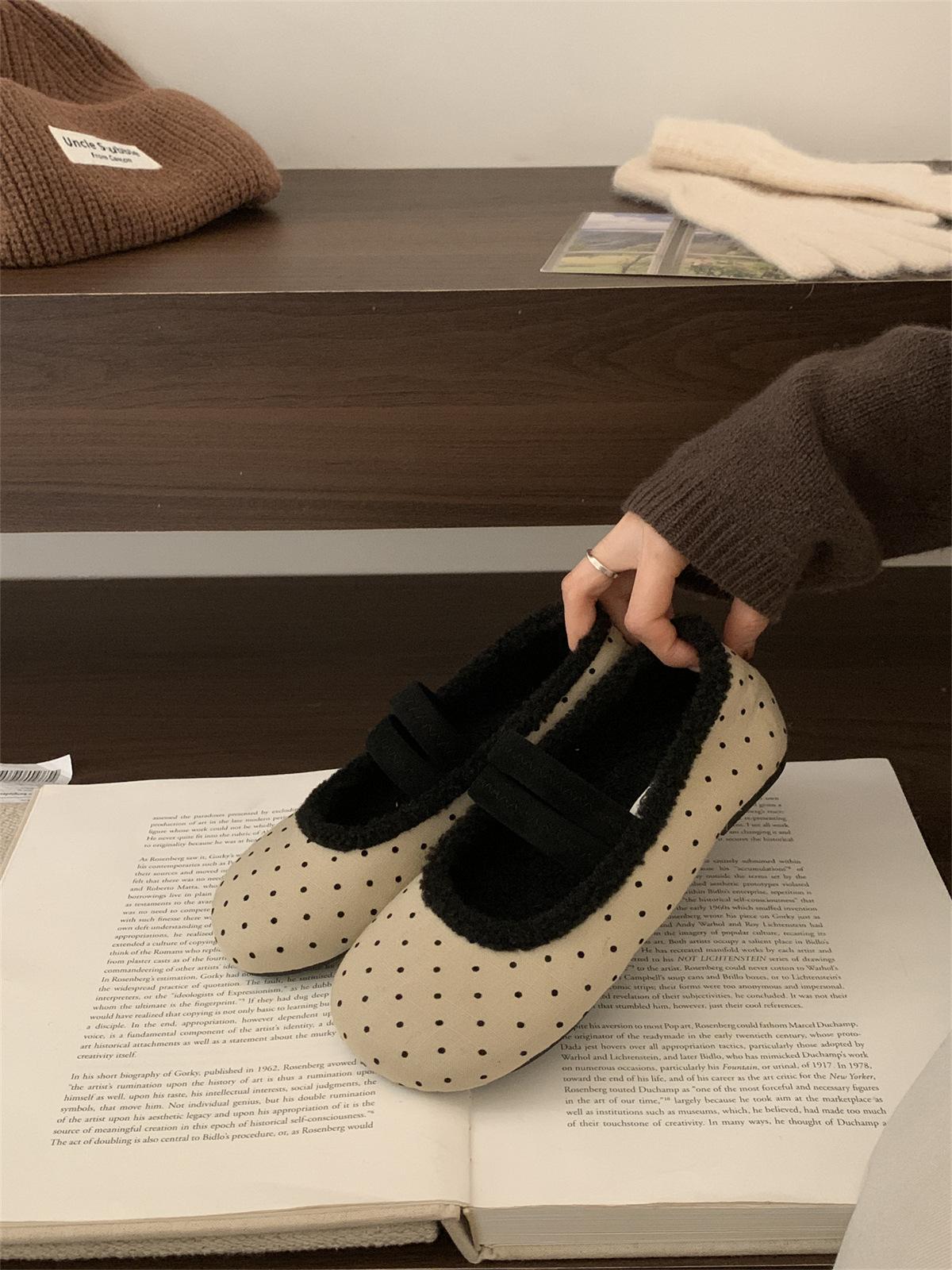 Вельветовые биркенштоки на плоской подошве, женские осенне-зимние, для улицы, в стиле ретро, с ремешком с надписью, Мэри Джейн, люблю пушистую обувь, хлопковые туфли 39
Вельветовые биркенштоки на плоской подошве, женские осенне-зимние, для улицы, в стиле ретро, с ремешком с надписью, Мэри Джейн, люблю пушистую обувь, хлопковые туфли 39