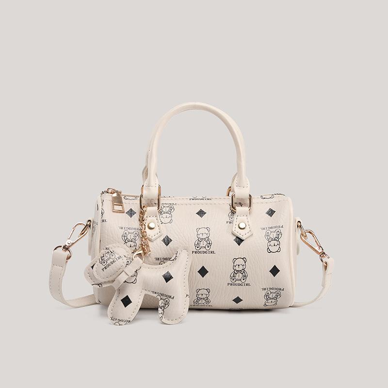 Женская сумка 2025 новый тренд ретро принт цилиндр сумка Boston нишевый дизайн сумка-мессенджер с медведем
Женская сумка 2025 новый тренд ретро принт цилиндр сумка Boston нишевый дизайн сумка-мессенджер с медведем