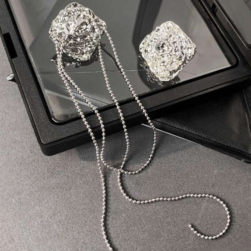 Punk Personality Silver Plated Lava Tassel Stud Earrings Female Long Chain Tassel Texture Earrings срібний
Punk Personality Silver Plated Lava Tassel Stud Earrings Female Long Chain Tassel Texture Earrings срібний
