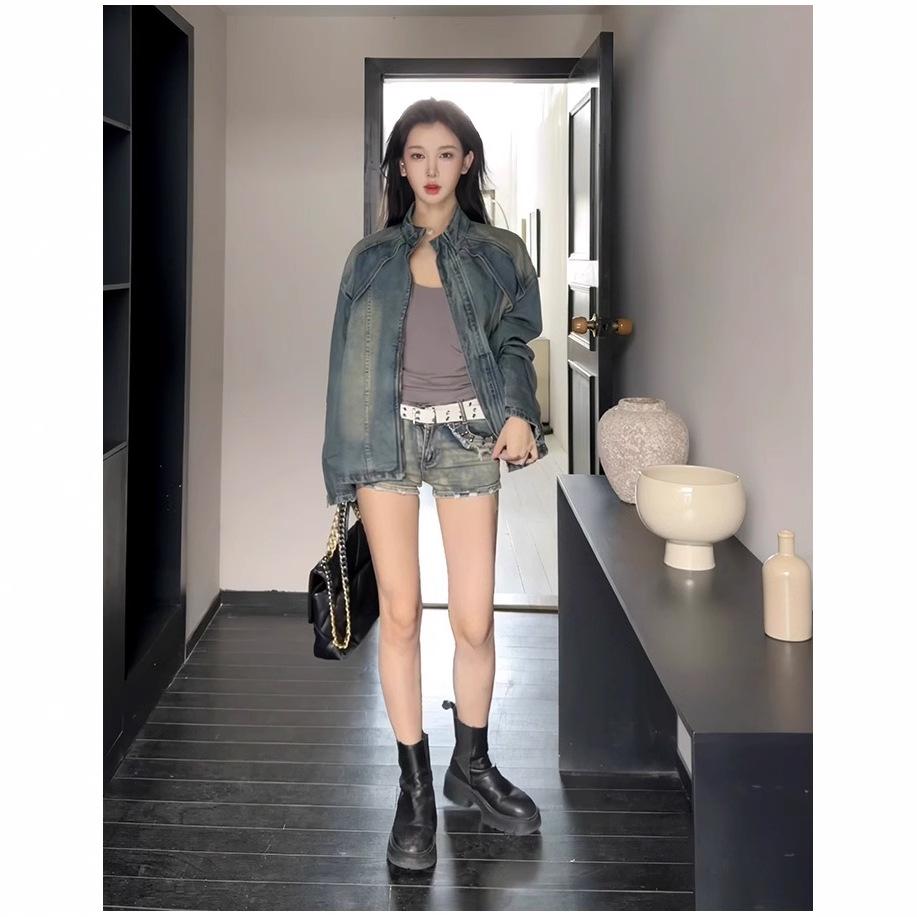 Women s Retro American Denim Jacket - Early Autumn 2025, Loose Fit, Street Style, High-End Fashion with Slimming Zipper Design XL
Women s Retro American Denim Jacket - Early Autumn 2025, Loose Fit, Street Style, High-End Fashion with Slimming Zipper Design XL