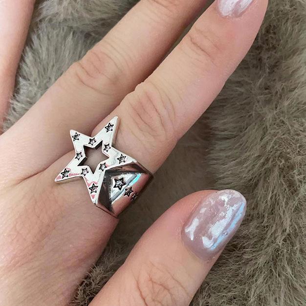 Inspired Vintage Highend Five Point Star Ring With Stunning Hollow Design
Inspired Vintage Highend Five Point Star Ring With Stunning Hollow Design