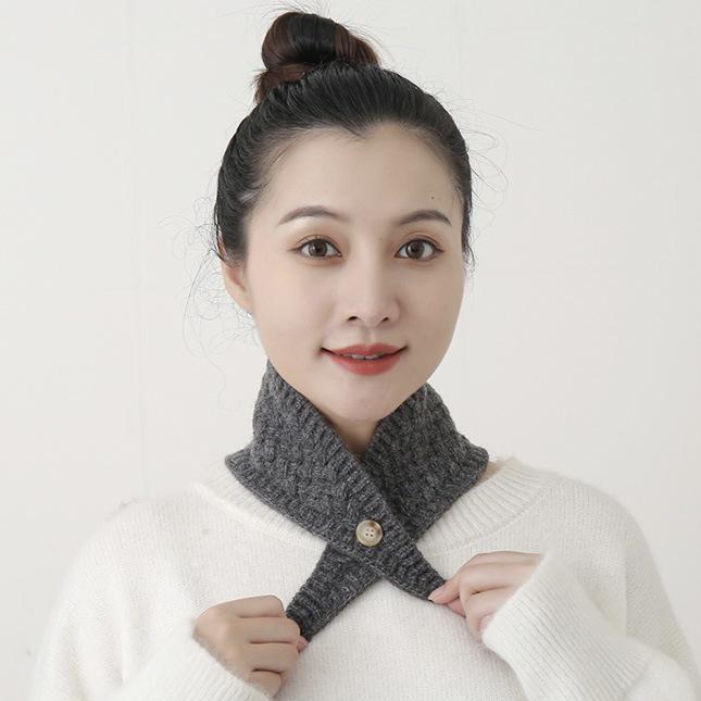 Жіночий в язаний вовняний снуд у корейському стилі - Теплий шарф-манишка на ґудзиках
Жіночий в язаний вовняний снуд у корейському стилі - Теплий шарф-манишка на ґудзиках