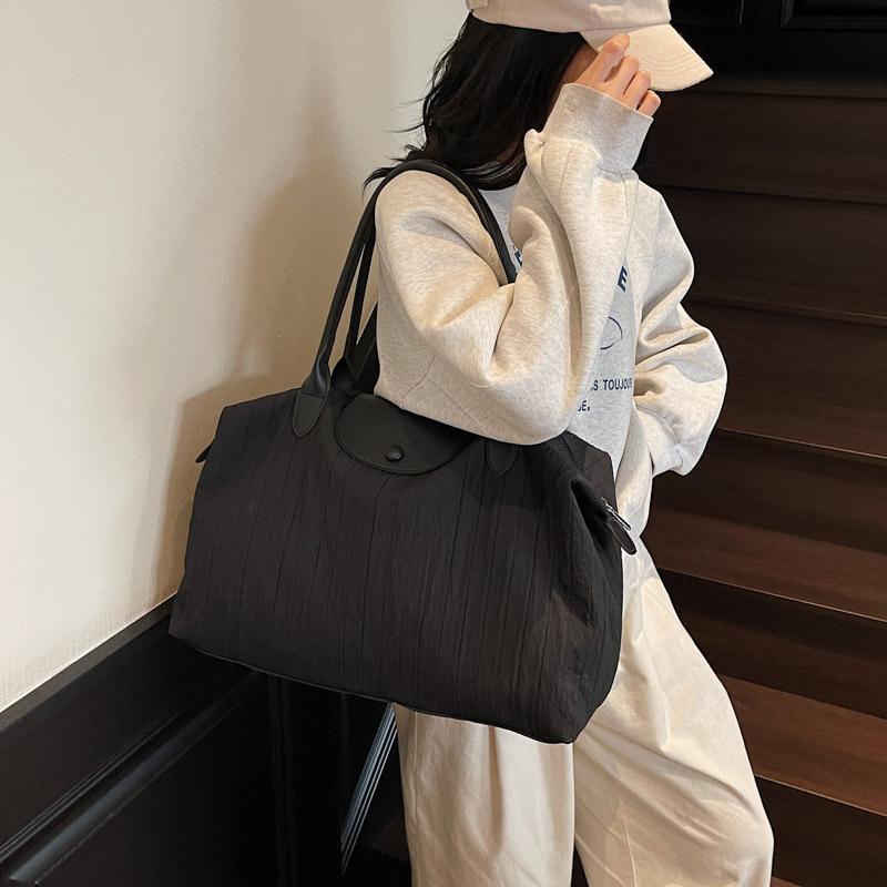 Casual large-capacity canvas handbag bag women s new simple tote bag fashionable underarm bag белый
Casual large-capacity canvas handbag bag women s new simple tote bag fashionable underarm bag белый