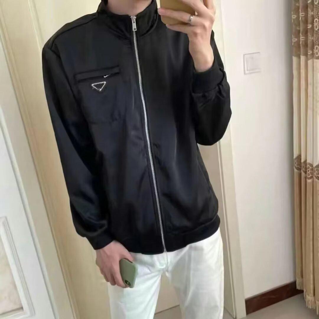 Мужская приталенная куртка с воротником-стойкой – мода на весну и осень S чёрный
Мужская приталенная куртка с воротником-стойкой – мода на весну и осень S чёрный