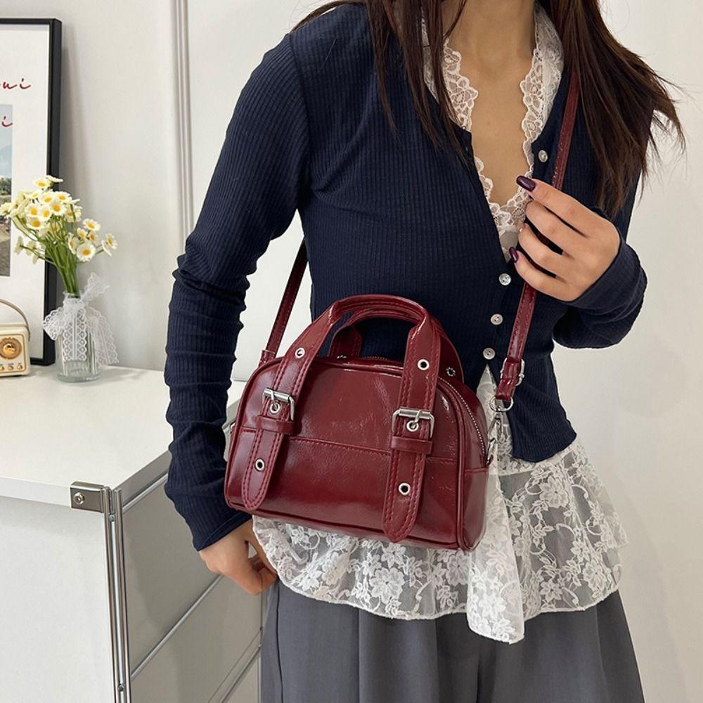Vintage Buckle Shoulder Bag Luxury Women’s Handbag Fashion Boston Crossbody Bags Daily чорний
Vintage Buckle Shoulder Bag Luxury Women’s Handbag Fashion Boston Crossbody Bags Daily чорний