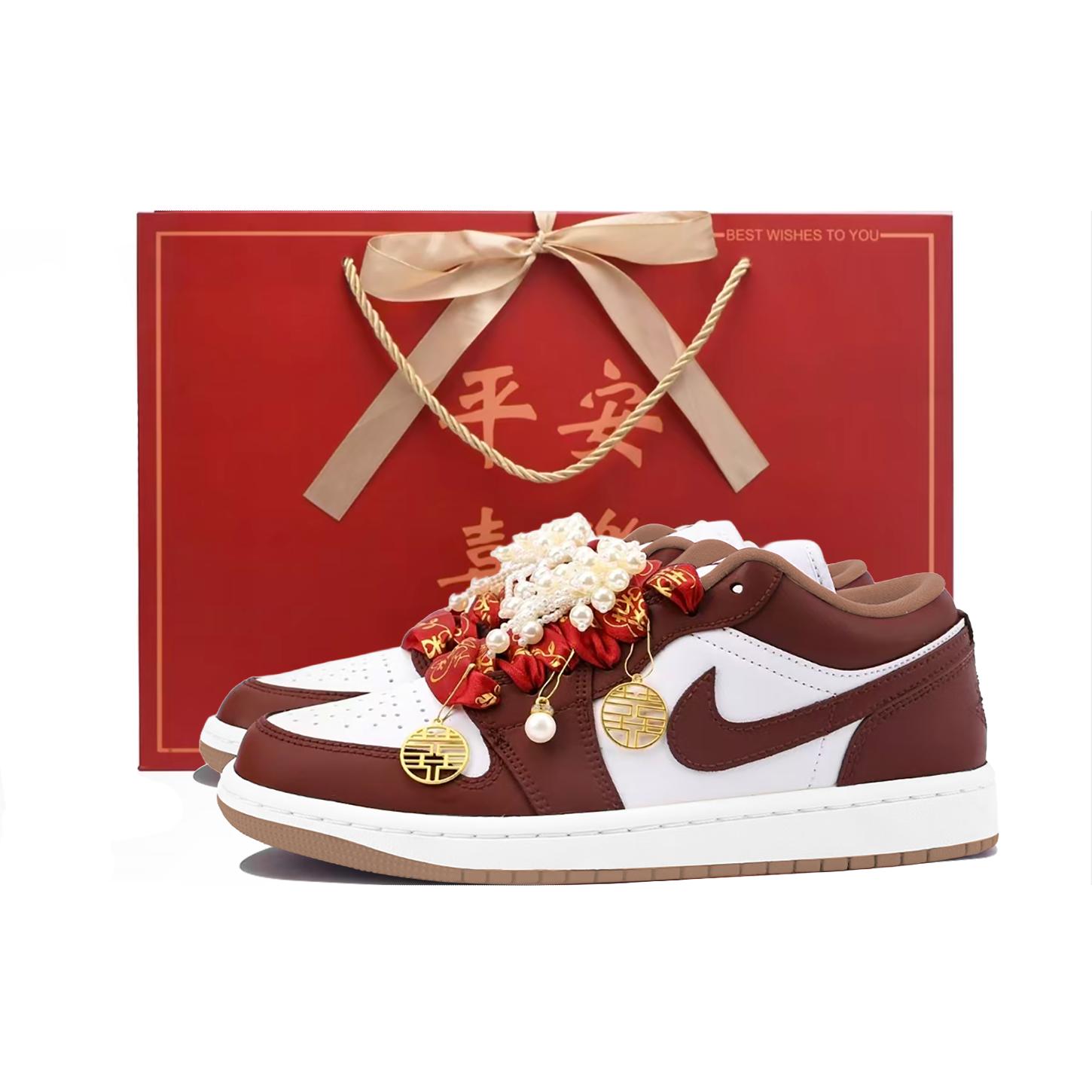 Jordan Air Jordan 1 Cushioning Slip Resistant Abrasion Resistant Low top Vintage Basketball Shoes Unisex White Red DC0774-130(Team59-SBOX) 43
Jordan Air Jordan 1 Cushioning Slip Resistant Abrasion Resistant Low top Vintage Basketball Shoes Unisex White Red DC0774-130(Team59-SBOX) 43