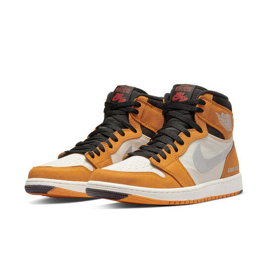 Air Jordan 1 High Element GORE-TEX Light Curry DB2889-700 42
Air Jordan 1 High Element GORE-TEX Light Curry DB2889-700 42