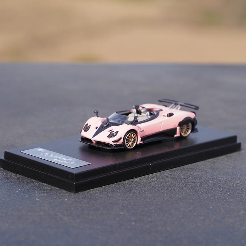 1/64 Pagani ZONDA HP Barchetta ЖК-модели литья под давлением модель гоночного автомобиля игрушки для мальчиков и девочек
1/64 Pagani ZONDA HP Barchetta ЖК-модели литья под давлением модель гоночного автомобиля игрушки для мальчиков и девочек