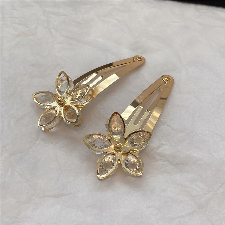 2 шт. Хрустальный цветок Сплав BB Заколка для волос Боковые зажимы для женщин Девочек Детей Детская заколка Подарок Свадебные аксессуары для волос Украшение
2 шт. Хрустальный цветок Сплав BB Заколка для волос Боковые зажимы для женщин Девочек Детей Детская заколка Подарок Свадебные аксессуары для волос Украшение