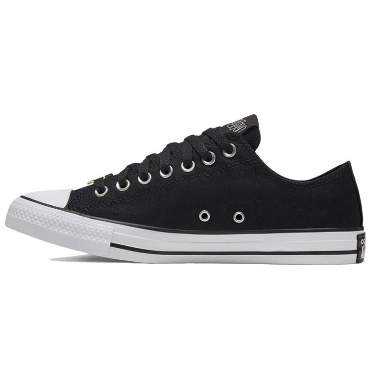 Кроссовки унисекс Converse Scooby-Doo x Chuck Taylor All Star Low Mystery-Solving Gang Black Multi White 169079F
Кроссовки унисекс Converse Scooby-Doo x Chuck Taylor All Star Low Mystery-Solving Gang Black Multi White 169079F