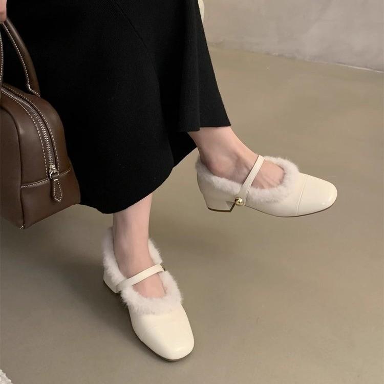 Туфли Мэри Джейн на толстом каблуке женские зимние 2024 новые французские вечерние пушистые туфли женская верхняя одежда бархатные феи туфли на высоком каблуке 35
Туфли Мэри Джейн на толстом каблуке женские зимние 2024 новые французские вечерние пушистые туфли женская верхняя одежда бархатные феи туфли на высоком каблуке 35