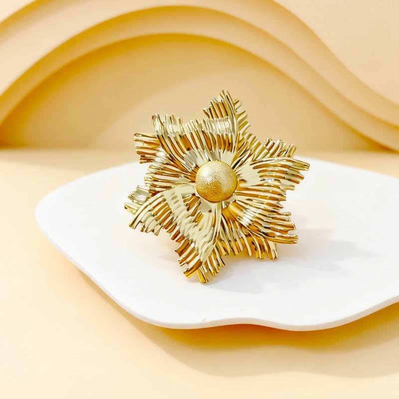Three-Dimensional Golden Large Flower Brooch Pins For Women Clothing Coats Daily Parties Accessries Gifts
Three-Dimensional Golden Large Flower Brooch Pins For Women Clothing Coats Daily Parties Accessries Gifts