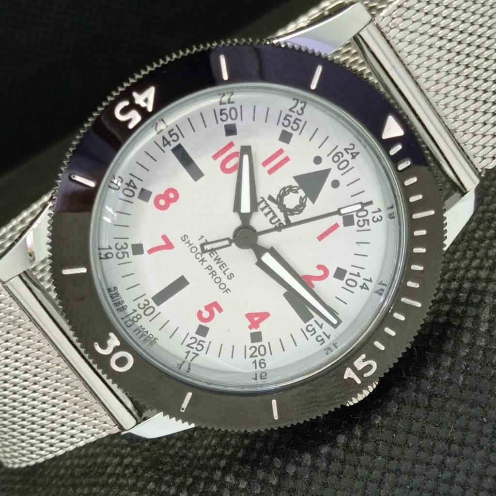 ВОССТАНОВЛЕННЫЕ ШВЕЙЦАРСКИЕ МУЖСКИЕ ЧАСЫ TITUS 40 ММ С ПОВОРОТНЫМ БЕЗЕЛЕМ И БЕЛЫМ ЦИФЕРБЛАТОМ a303318-2 R1013-000a303318