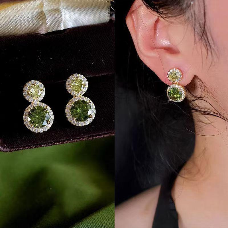 14 silver needle zircon earrings medieval vintage light luxury stud earrings fashion temperament exquisite earrings women
14 silver needle zircon earrings medieval vintage light luxury stud earrings fashion temperament exquisite earrings women