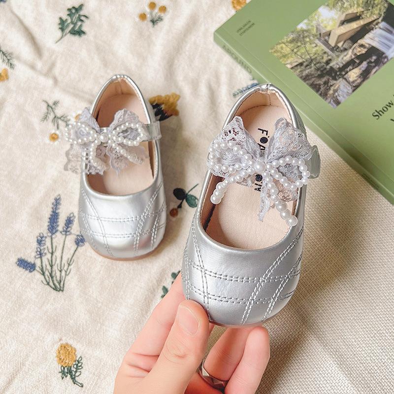 Детская обувь для малышей обувь 0-1-2 -3 весна и осень новая детская обувь обувь для девочки принцессы мягкая подошва нескользящая детская одинарная 19 серебряный
Детская обувь для малышей обувь 0-1-2 -3 весна и осень новая детская обувь обувь для девочки принцессы мягкая подошва нескользящая детская одинарная 19 серебряный