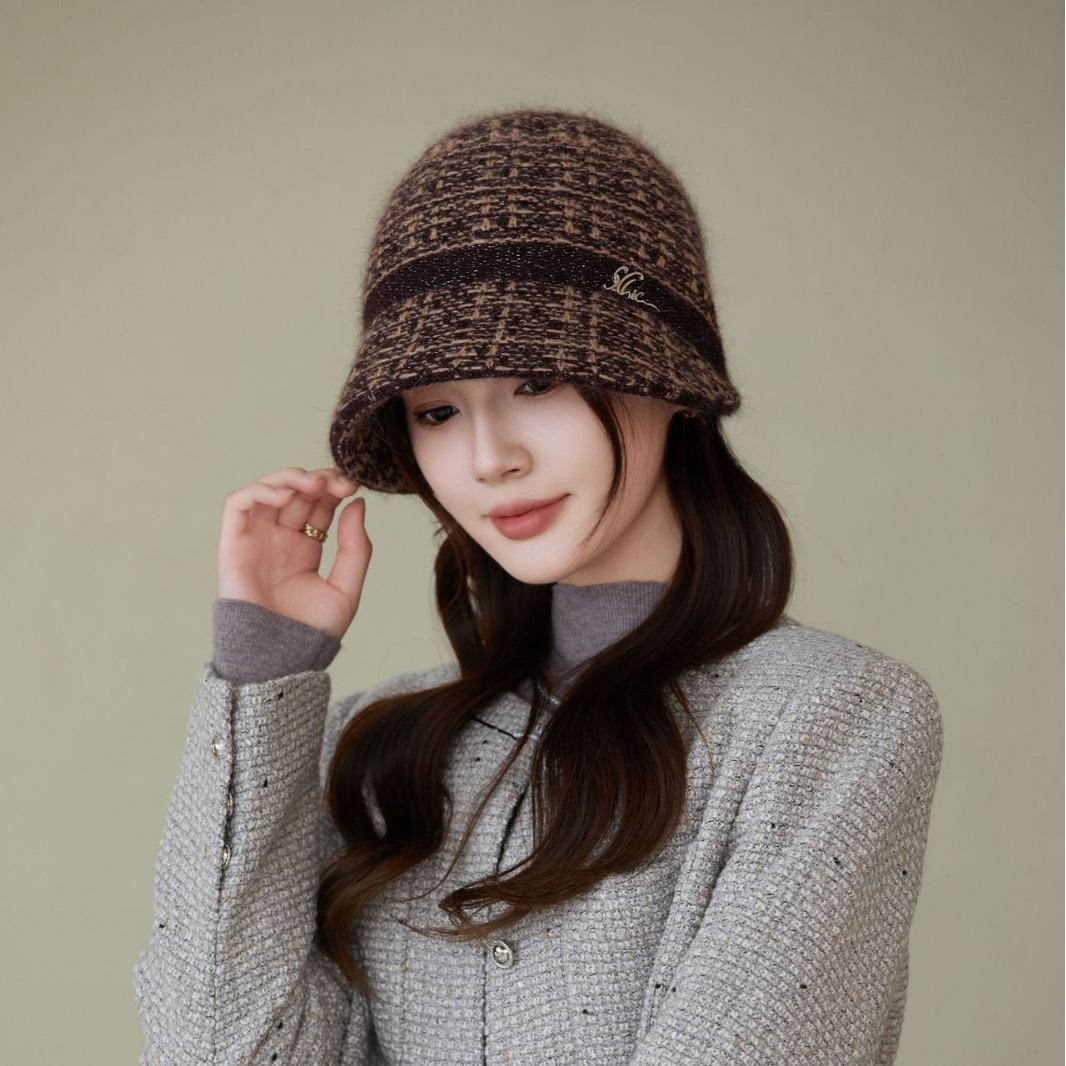 Новая осенне-зимняя женская шапка плюшевая корейская версия вязаная повседневная универсальная теплая защита ушей утолщенная модная шляпа рыбака One Size
Новая осенне-зимняя женская шапка плюшевая корейская версия вязаная повседневная универсальная теплая защита ушей утолщенная модная шляпа рыбака One Size