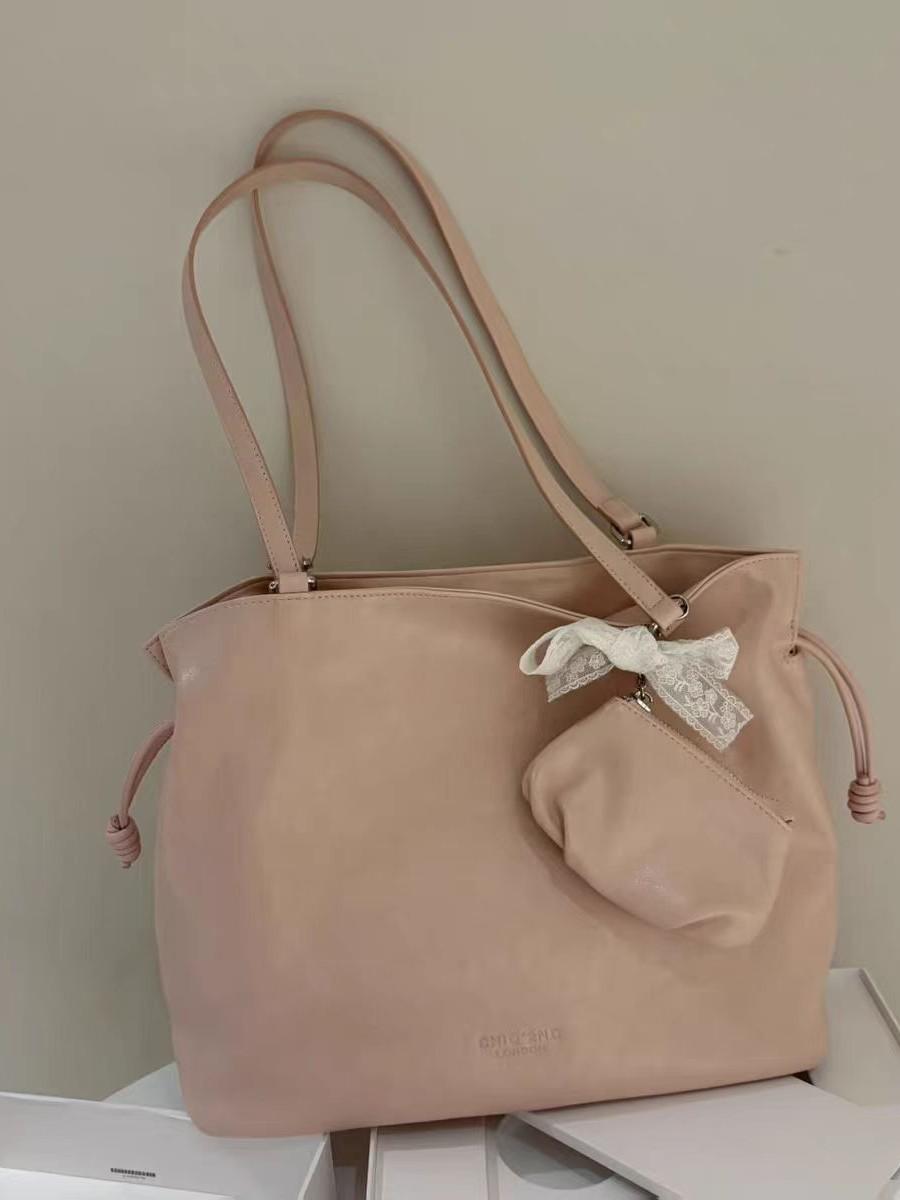 Nanfeng Versatile Trend Wind Talk Bouquet Tote Bag Women s Gentle Pink Handbag Versatile Foreign Style Shoulder Big Bag розовый
Nanfeng Versatile Trend Wind Talk Bouquet Tote Bag Women s Gentle Pink Handbag Versatile Foreign Style Shoulder Big Bag розовый