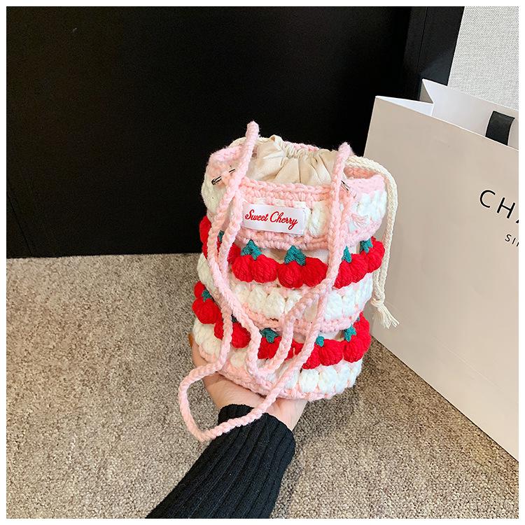 Handmade Woven Cherry Woolen Bag Fresh Fruit Woven Bag Crochet Knitted Bag Leisure String Shoulder Crossbody Bag 2024 New
Handmade Woven Cherry Woolen Bag Fresh Fruit Woven Bag Crochet Knitted Bag Leisure String Shoulder Crossbody Bag 2024 New