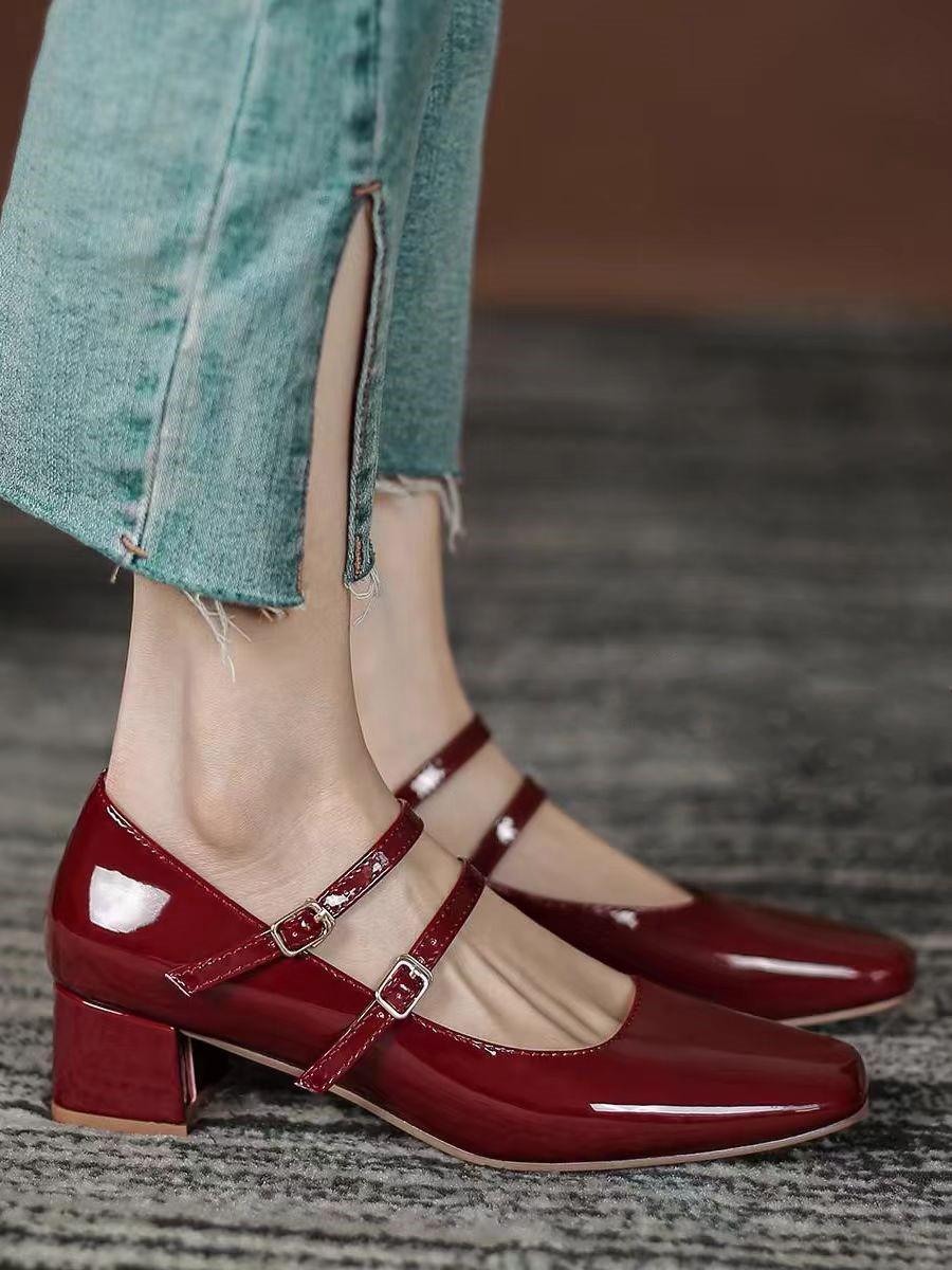 Женские туфли Мэри Джейн 2024 года в стиле ретро черного цвета на толстом каблуке — стиль «Сказка», закрытый носок, неглубокий вырез, универсальная мода. 36
Женские туфли Мэри Джейн 2024 года в стиле ретро черного цвета на толстом каблуке — стиль «Сказка», закрытый носок, неглубокий вырез, универсальная мода. 36