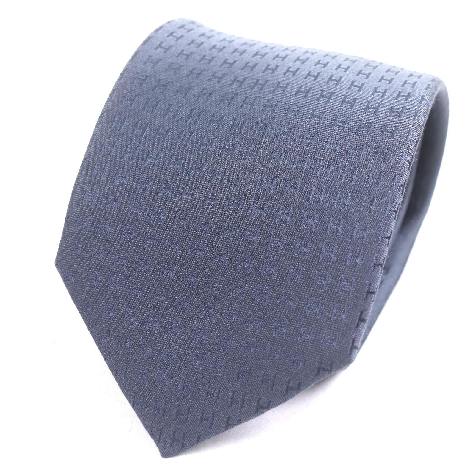 Pristine HERMES tie CRAVATE FACONNEE Fasone H MARINE/BLEU silk mens 038188T Used
Pristine HERMES tie CRAVATE FACONNEE Fasone H MARINE/BLEU silk mens 038188T Used