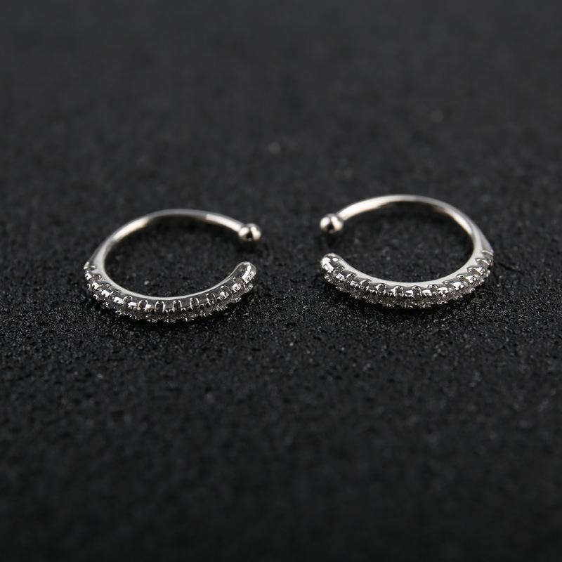 Клипсы для ушей для женщин в японском стиле, простые бриллианты без пирсинга ушей, милые короткие пряжки для ушей, нишевые украшения для ушей
Клипсы для ушей для женщин в японском стиле, простые бриллианты без пирсинга ушей, милые короткие пряжки для ушей, нишевые украшения для ушей