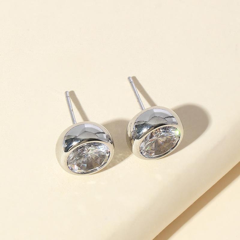 Women s Simple and Versatile Small Earrings срібний
Women s Simple and Versatile Small Earrings срібний
