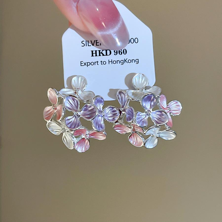 Temperament Gradient Multicolor Enamel Hollow Out Metallic Flowers Drop Earrings for Women Silver Plated Copper Jewelry фіолетовий
Temperament Gradient Multicolor Enamel Hollow Out Metallic Flowers Drop Earrings for Women Silver Plated Copper Jewelry фіолетовий