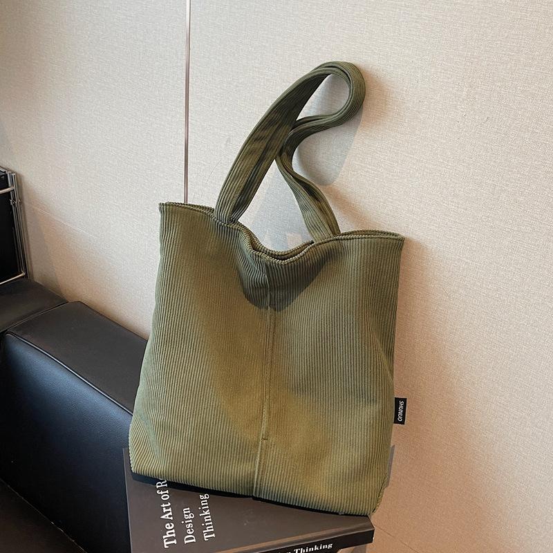 Autumn And Winter Versatile Corduroy Shoulder Messenger Bag Women S Large-Capacity Canvas College Style Men S Velvet Class Bag зелений
Autumn And Winter Versatile Corduroy Shoulder Messenger Bag Women S Large-Capacity Canvas College Style Men S Velvet Class Bag зелений