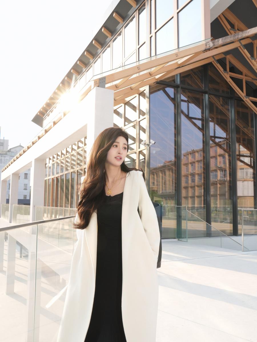 Ленивый и тонкий, закрывающий мясо средней и длинной длины, мясной темперамент универсальный, пальто средней и длинной длины для маленького мужчины, женский худи 3030 M
Ленивый и тонкий, закрывающий мясо средней и длинной длины, мясной темперамент универсальный, пальто средней и длинной длины для маленького мужчины, женский худи 3030 M