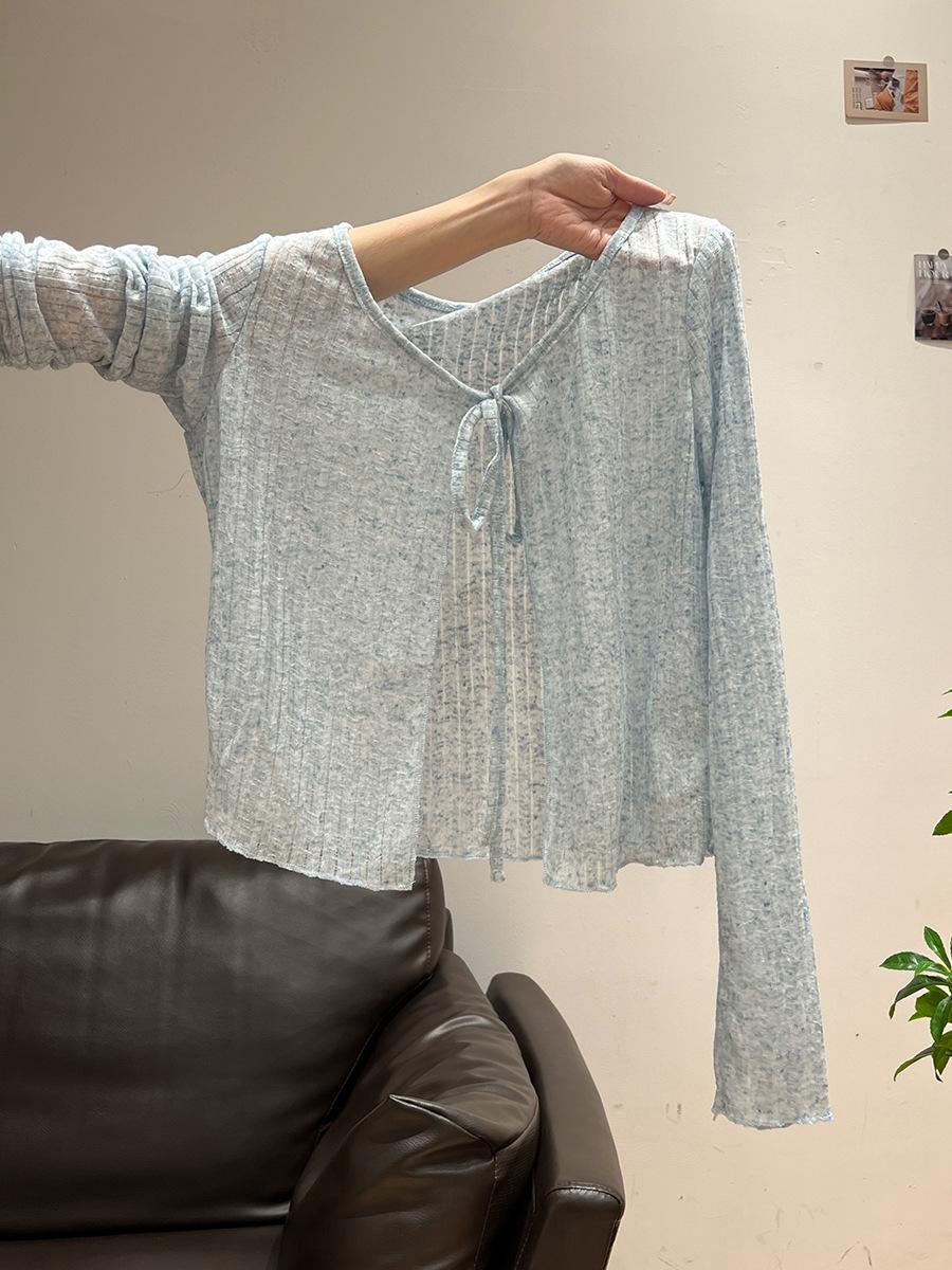 Summer beauty with suspenders, sunscreen cardigan jacket, women s new lemon sea salt, wear a unique and beautiful top L синій
Summer beauty with suspenders, sunscreen cardigan jacket, women s new lemon sea salt, wear a unique and beautiful top L синій